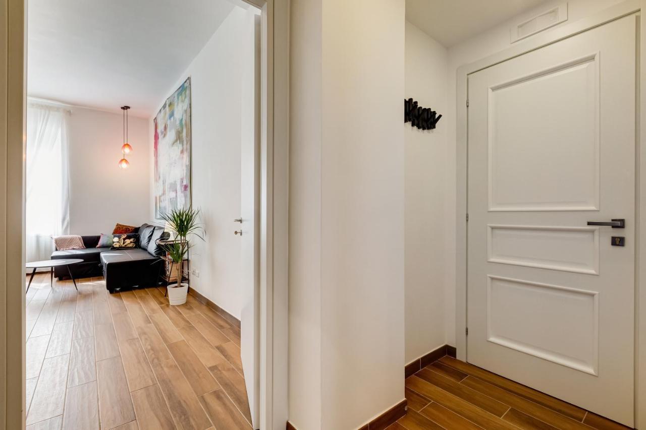 Lovely Two-room In The Center Of Appartement *