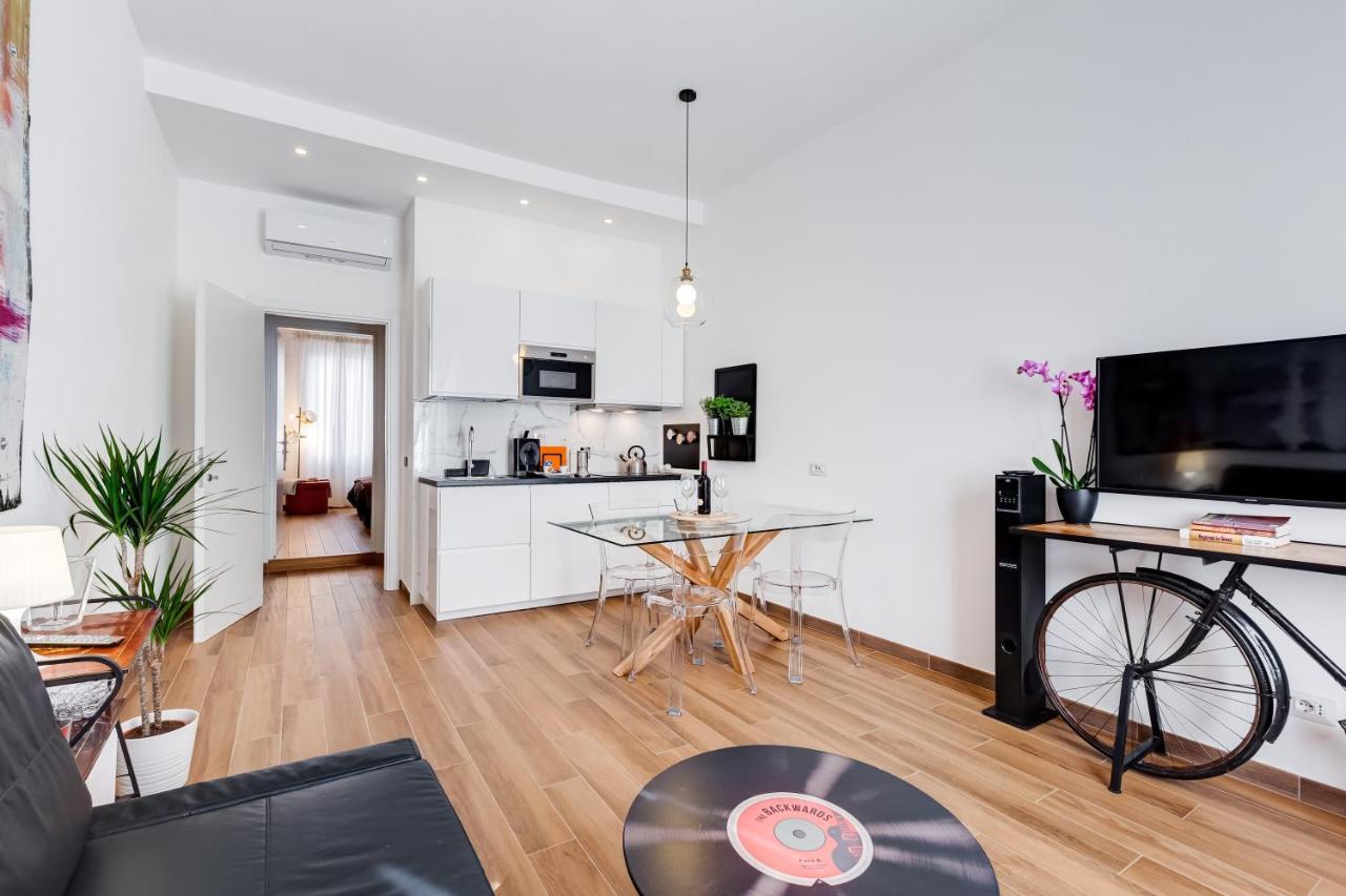 Appartement Lovely Two-room In The Center Of *