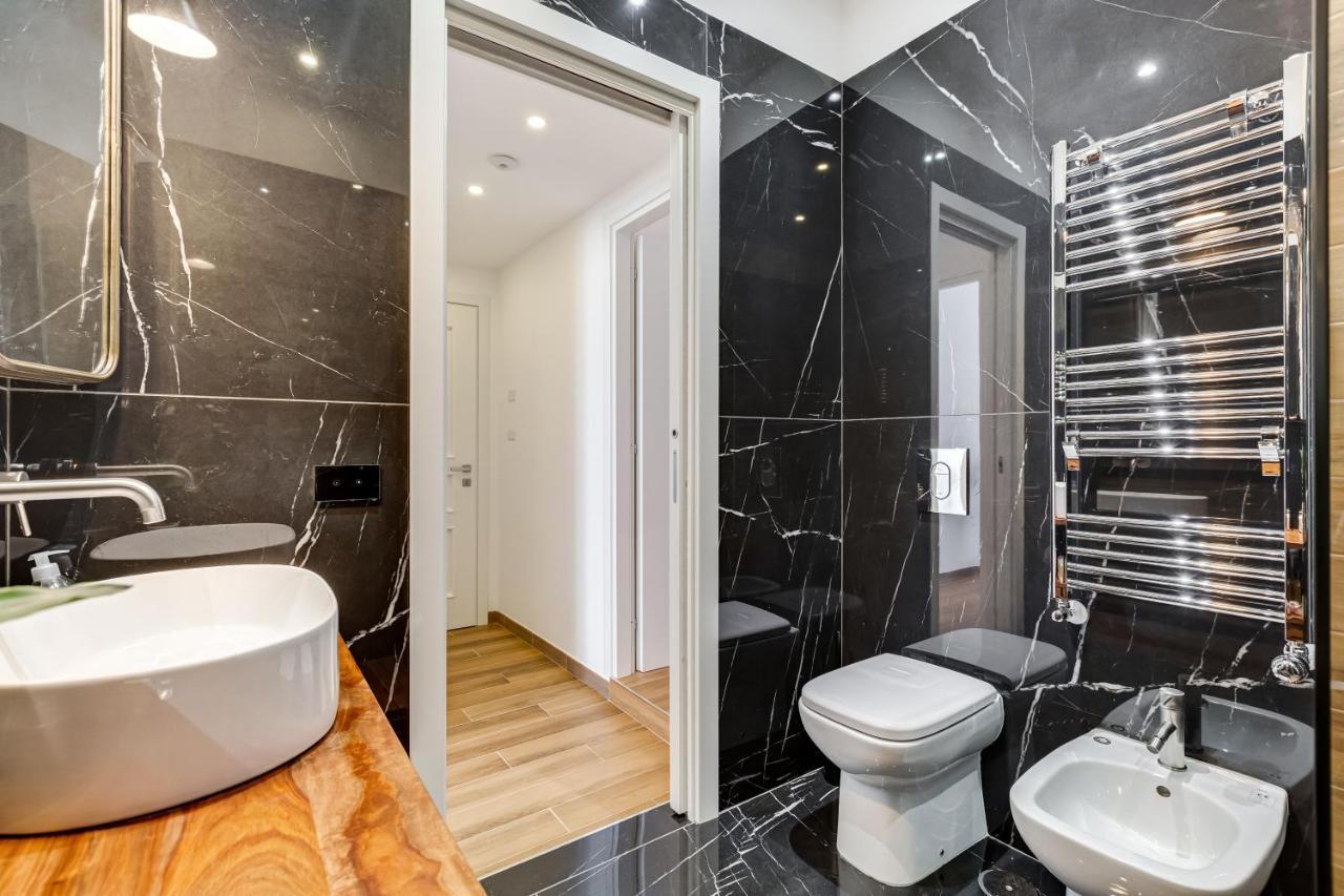 Lovely Two-room In The Center Of Appartement *